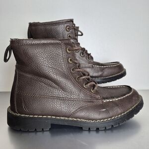 Nautica High Cut Boots Brown. Size W7.5 Used. Good Conditions.